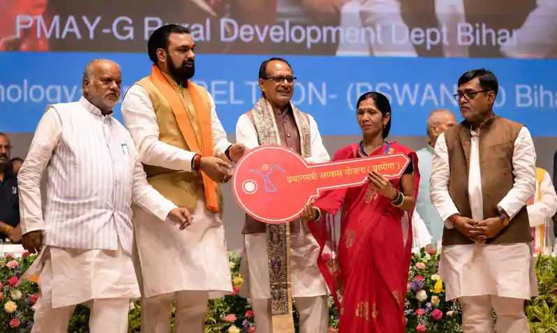 PMAY-G के तहत बिहार में बनेंगे 11 लाख से अधिक पक्के मकान, सीएम ने पीएम का जताया आभार PMAY-G के तहत बिहार में बनेंगे 11 लाख से अधिक पक्के मकान, सीएम ने पीएम का जताया आभार