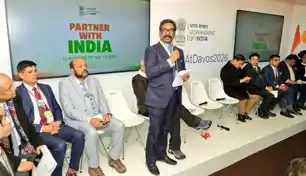 दावोस : CM हेमंत ने इंडिया पैवेलियन उद्घाटन में लिया हिस्सा, वैश्विक निवेशकों के सामने रखा विकास का रोडमैप