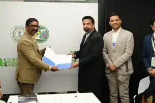 भारत के पहले आदिवासी नेता के रूप में WEF में शामिल हुए CM हेमंत, WEF ने दिया प्रतिष्ठित व्हाइट बैज