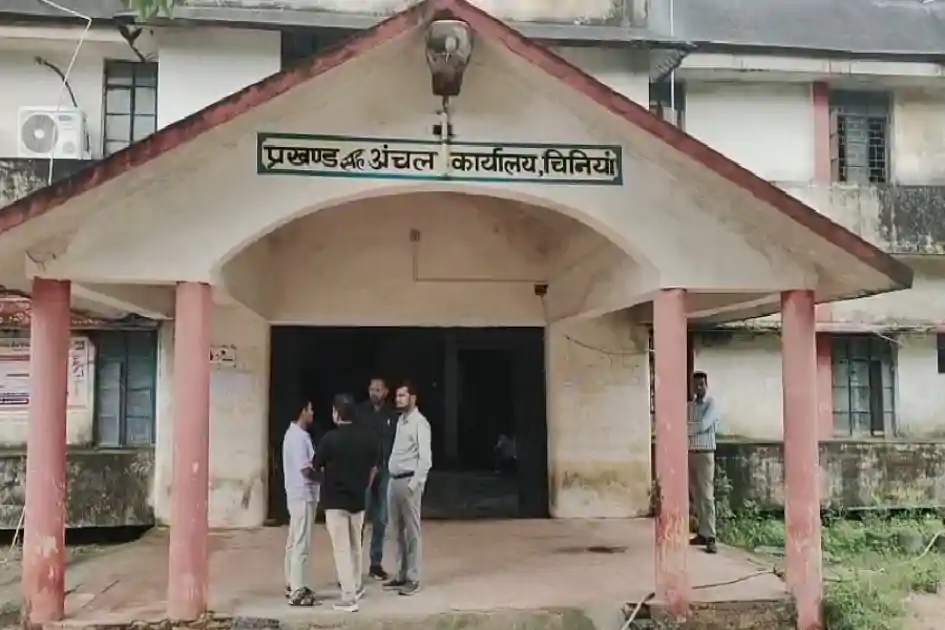 गढ़वा : जंगल से लौट रही महिला को हाथी ने कुचलकर मारा, स्थायी समाधान पर फिर उठे सवाल