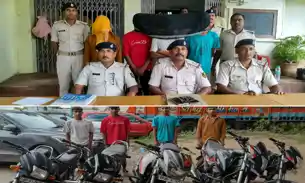 पुलिस ने फेल किया लूट का मास्टर प्लान, शिकंजे में चार बदमाश, हथियार, बाईक बरामद