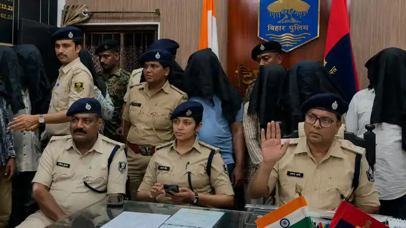 आम के बगीचे में अपराधी, पुलिस को देखते ही भागने लगा, फिर हुआ ऐसा..