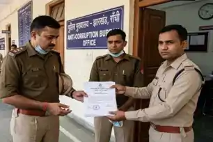 देवघर : जसीडीह थाना प्रभारी और एएसआई के खिलाफ विभागीय जांच के आदेश, ये है वजह