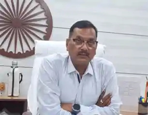 गोपालगंज: खनन माफिया से सांठगांठ के आरोप में खनन निरीक्षक गिरफ्तार, डीएम की बड़ी कार्रवाई