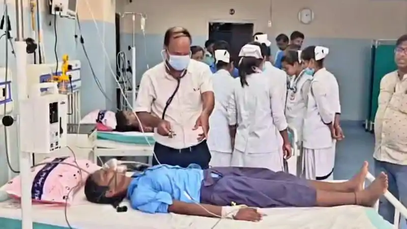 नालंदा में छोला-चावल खाते ही तड़पने लगे बच्चे, 50 से अधिक बच्चे हुए बीमार, मौके पर पहुंचे SDO 