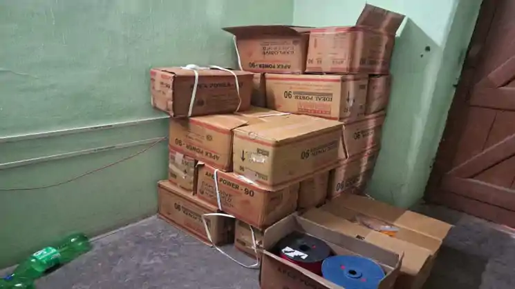 ओरमांझी में अवैध विस्फोटक सप्लाई नेटवर्क का बड़ा खुलासा, भारी मात्रा में जिलेटिन स्टिक और डेटोनेटर बरामद