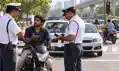ट्रैफिक रूल तोड़ने वालों पर कार्रवाई, एक दिन में लगा 27 लाख से ज्यादा का जुर्माना