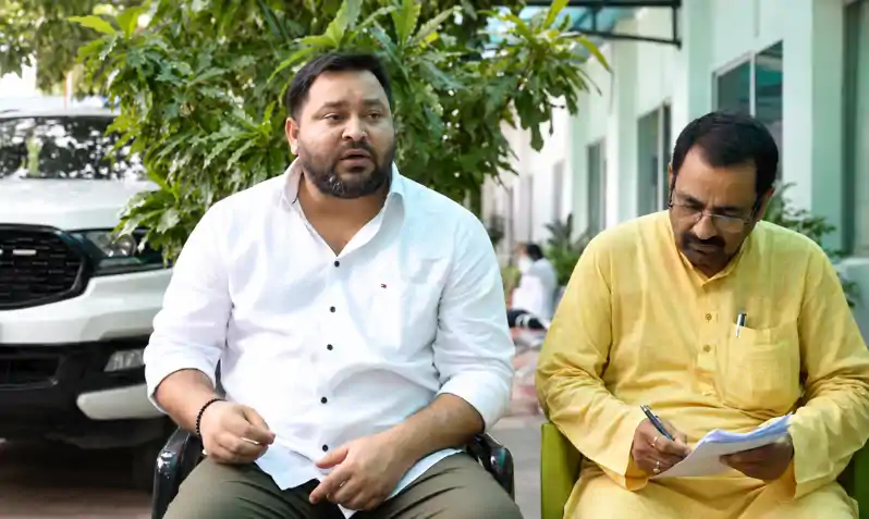 तेजस्वी ने कहा- बाढ़ से मर रहे हैं बिहार के लोग, PM के जन्मदिन पर बर्बाद कर दिए सैकड़ों रुपए तेजस्वी ने कहा- बाढ़ से मर रहे हैं बिहार के लोग, PM के जन्मदिन पर बर्बाद कर दिए सैकड़ों रुपए