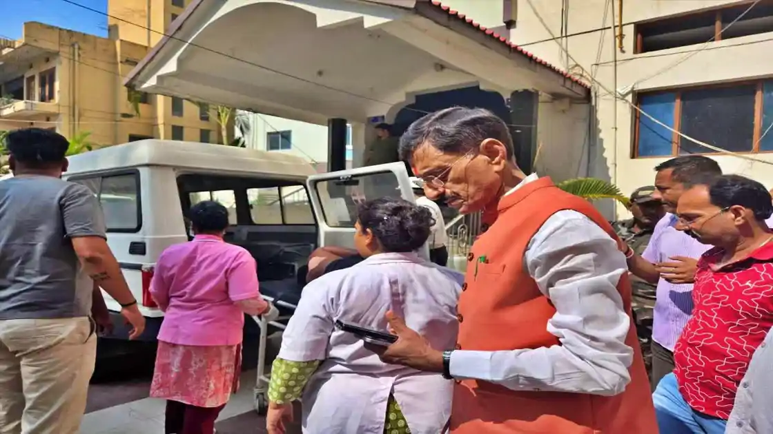 पंडरा में जमीन विवाद ने लिया हिंसक रूप, मंदिर से लौट रहे युवक को बदमाशों ने मारी गोली