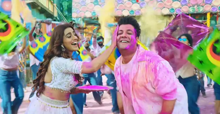 सुपर स्टार अक्षरा सिंह– फुकरे फेम वरुण शर्मा का होली धमाका, “होली पे चले गोली” ने रिलीज होते ही मचाई धूम