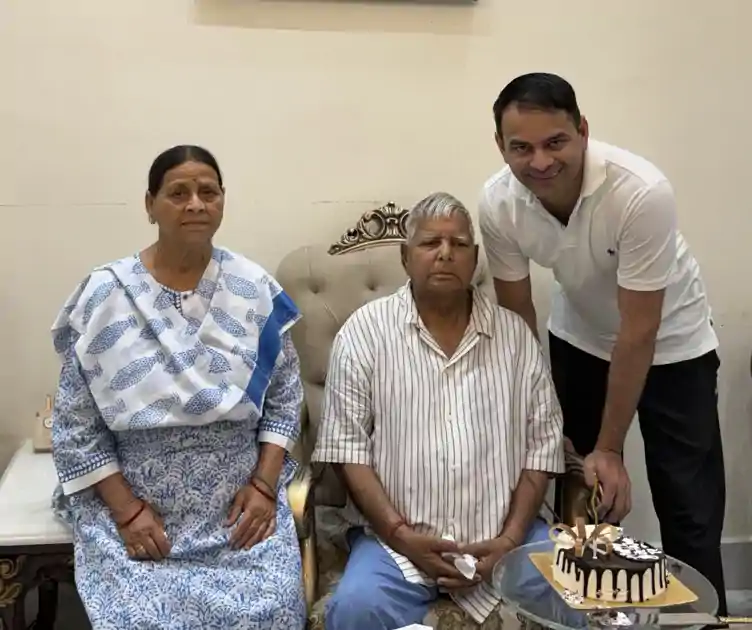 तेज प्रताप हुए भावुक, पिता लालू यादव के लिए लिखा कुछ ऐसा...आंसू छलक जायेंगे.... 