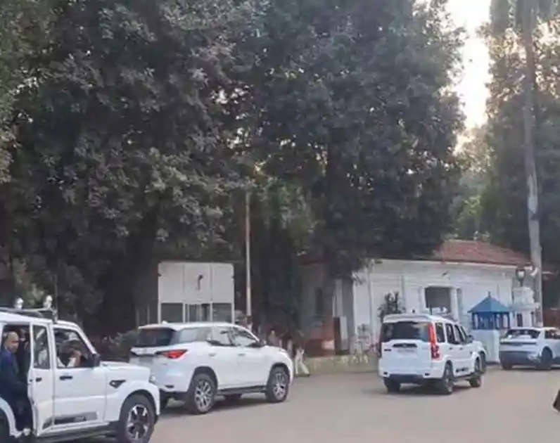 CM नीतीश ने राज्यपाल को सौंपी मंत्रियों की लिस्ट: दिनभर NDA नेताओं के साथ हुआ मंथन