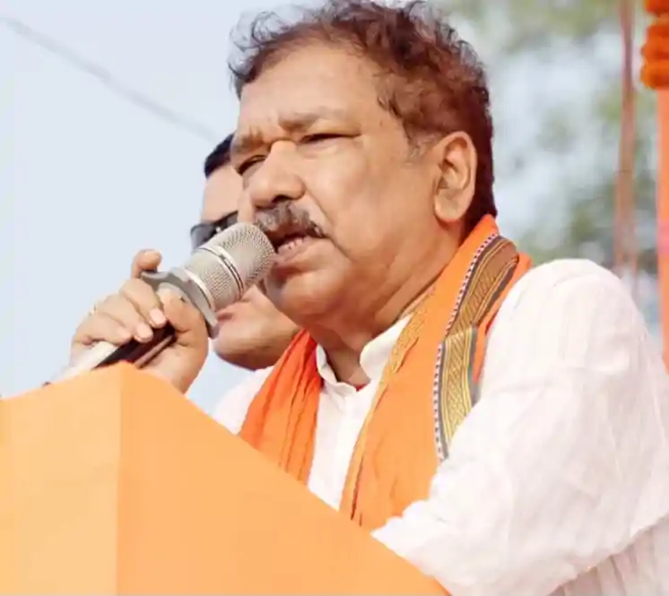 भाजपा प्रदेश अध्यक्ष डॉ. दिलीप जायसवाल नामांकन सभा में औरंगाबाद और गयाजी पहुंचे, सभा में उमड़ी भीड़