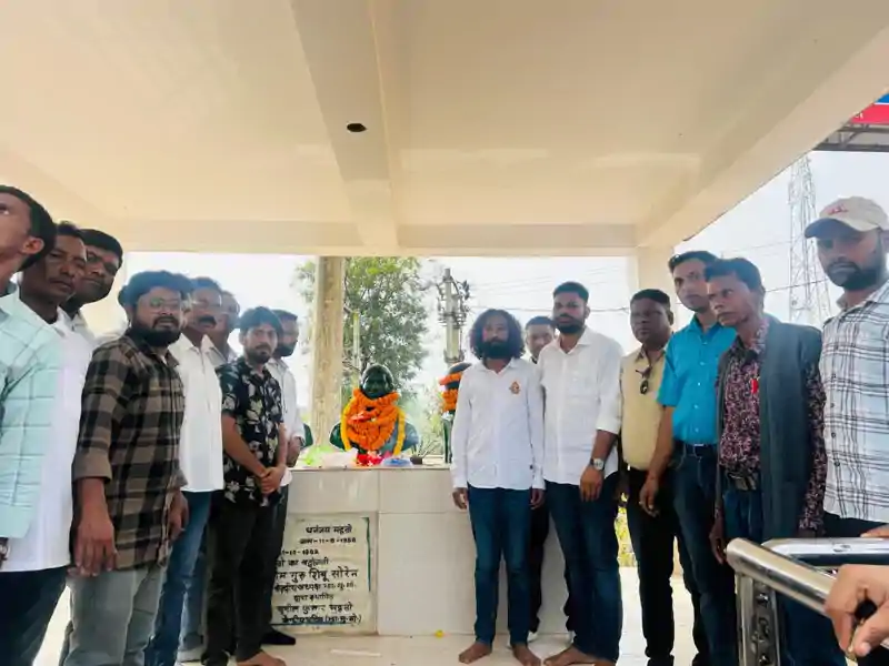 तिरुलडीह गोलीकांड की 43वीं पुण्यतिथि: धनंजय-अजीत को शहीदों की श्रेणी में शामिल करने की मांग तिरुलडीह गोलीकांड की 43वीं पुण्यतिथि: धनंजय-अजीत को शहीदों की श्रेणी में शामिल करने की मांग