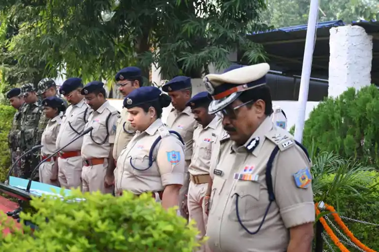 पुलिस संस्मरण दिवस पर शहीद जवानों को भावपूर्ण श्रद्धांजलि