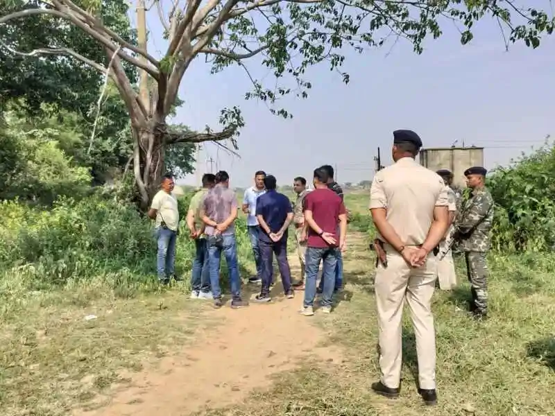 रांची पुलिस की बड़ी कार्रवाई, जमीन कारोबारी हत्याकांड का आरोपी सत्यम पाठक एनकाउंटर में घायल रांची पुलिस की बड़ी कार्रवाई, जमीन कारोबारी हत्याकांड का आरोपी सत्यम पाठक एनकाउंटर में घायल