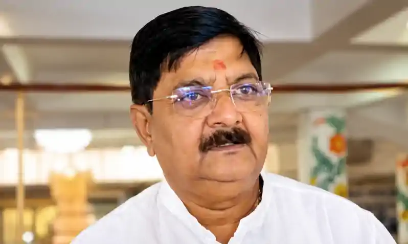 छात्रों पर पुलिस कार्रवाई: SSP से मिले विधायक राज सिन्हा, छात्रों की आवाज दबाने का आरोप छात्रों पर पुलिस कार्रवाई: SSP से मिले विधायक राज सिन्हा, छात्रों की आवाज दबाने का आरोप