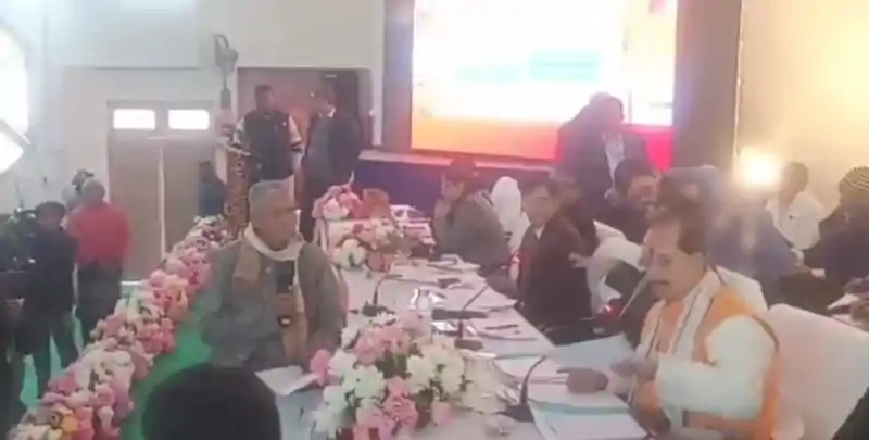 खतियान में " भूमिहार ब्राह्मण " नहीं लिखने पर डिप्टी CM ने CO की लगा दी जमकर क्लास, बोले- कोई बदलाव नहीं होगा जो पहले था वो करो विजय सिन्हा