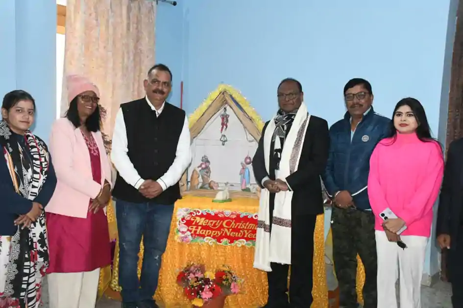 कांग्रेस प्रतिनिधिमंडल ने आर्चबिशप से की मुलाकात, क्रिसमस पर प्रेम और सामाजिक सौहार्द का दिया संदेश