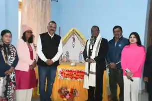 कांग्रेस प्रतिनिधिमंडल ने आर्चबिशप से की मुलाकात, क्रिसमस पर प्रेम और सामाजिक सौहार्द का दिया संदेश