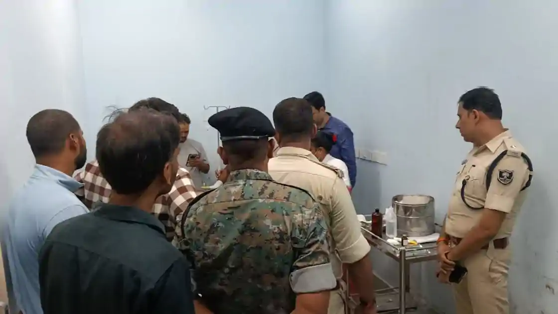 बॉलीवुड अभिनेता पंकज त्रिपाठी के भाई पर हमला, पटना रेफर