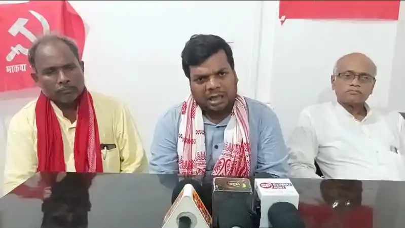 एनकाउंटर नहीं, संविधान से चलेगा देश, राज्य सरकार पर बरसे जेएनयू छात्रसंघ के पूर्व अध्यक्ष