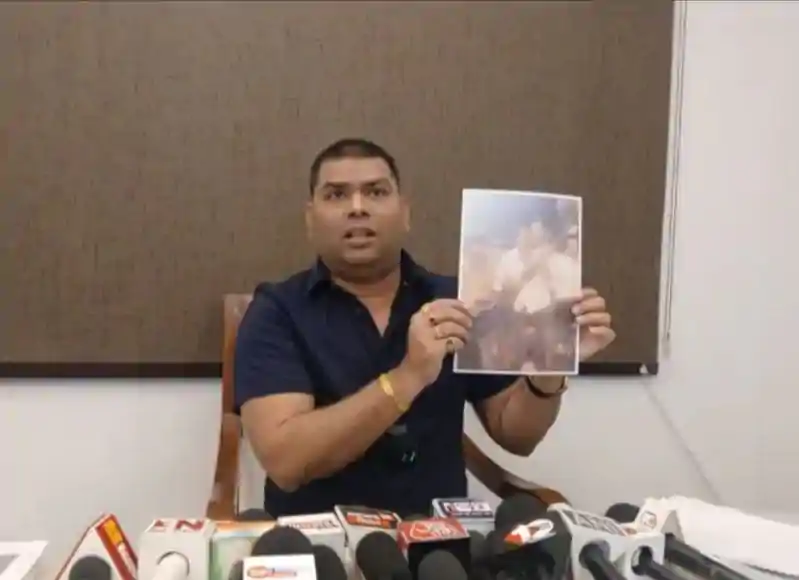 मुकेश रौशन 