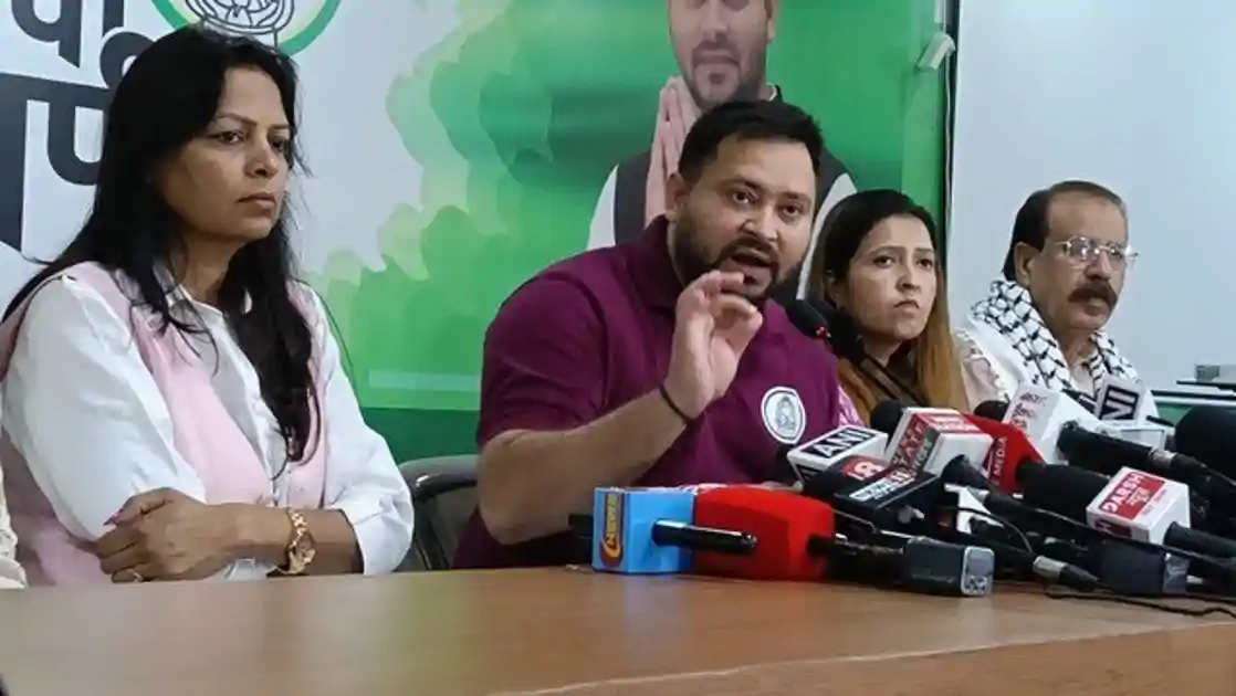 तेजस्वी यादव का बड़ा ऐलान, बोले- जीविका दीदी को स्थाई नौकरी और 30 हजार रुपया महीना