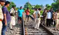 घर आये युवक का रेलवे ट्रैक पर मिला शव, मोबाइल फोन से निकाली गयी सिम, गहराया संदेह