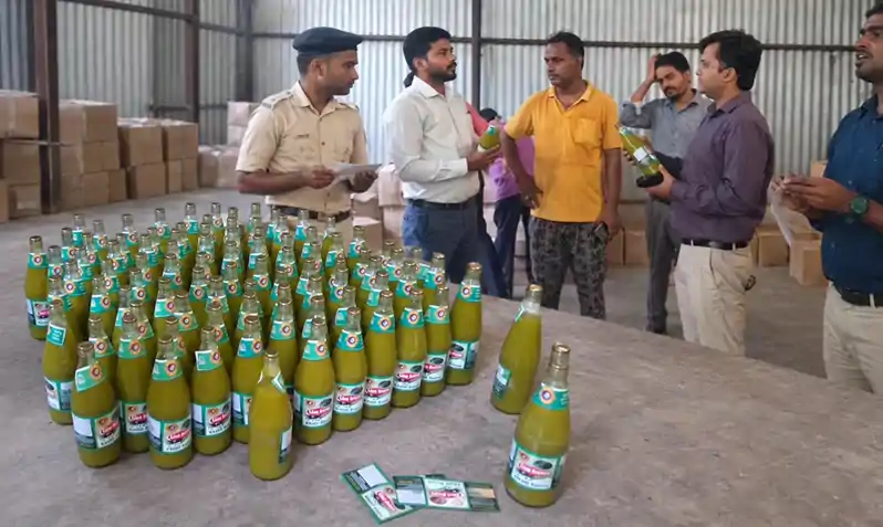 खाद्य सुरक्षा मानकों की बड़ी अनदेखी, टोमैटो व चिली सॉस फैक्ट्री सील खाद्य सुरक्षा मानकों की बड़ी अनदेखी, टोमैटो व चिली सॉस फैक्ट्री सील