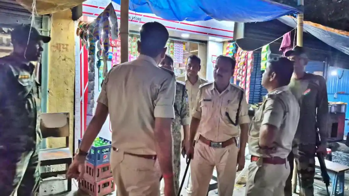 हजारीबाग : अड्डेबाजी पर पुलिस का शिकंजा, 122 ठिकानों पर छापेमारी 57 फरार अपराधियों को दबोचा 