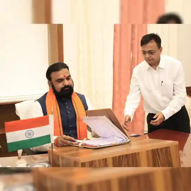 Bihar News: सरकारी कर्मियों के लिए नया नियम, सम्राट सरकार ने जारी किया सख्त आदेश