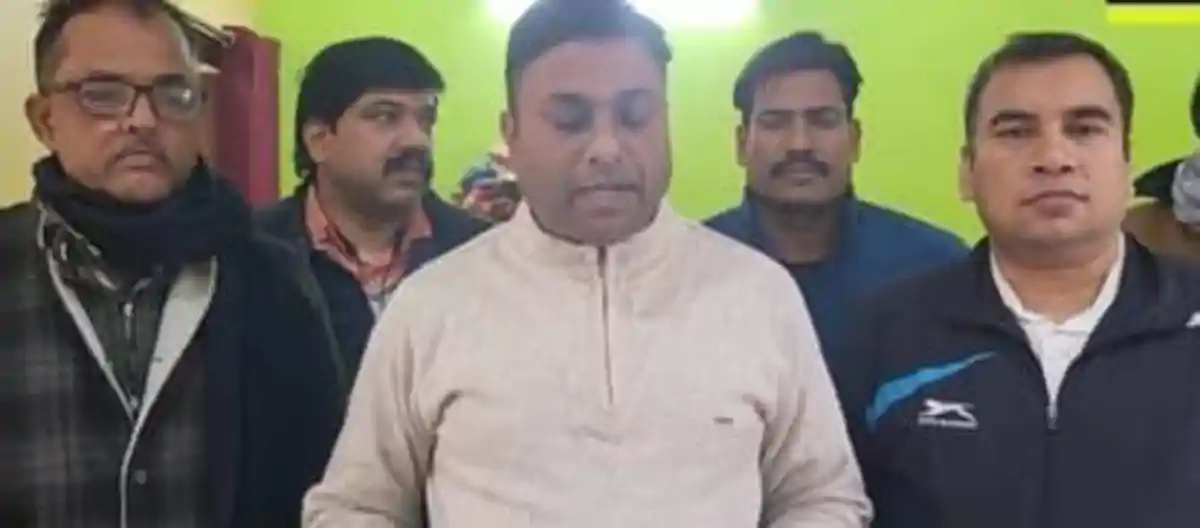 सीवान में निगरानी की बड़ी कार्रवाई, 40 हजार रुपये घूस लेते दारोगा गिरफ्तार