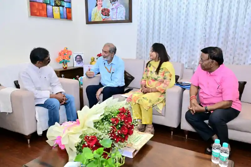 राष्ट्रपति मुर्मू के प्रस्तावित दौरे से पहले मणिपाल टाटा मेडिकल कॉलेज ने CM हेमंत को दिया आमंत्रण राष्ट्रपति मुर्मू के प्रस्तावित दौरे से पहले मणिपाल टाटा मेडिकल कॉलेज ने CM हेमंत को दिया आमंत्रण