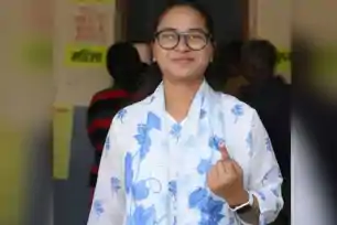 मंत्री शिल्पी नेहा तिर्की ने किया मतदान, युवाओं से की जागरूक भागीदारी की अपील