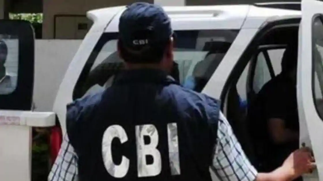 पटना: CBI की बड़ी कार्रवाई, रेल परियोजना में घूसखोरी के आरोप में 4 गिरफ्तार, 45 लाख नकद बरामद हुए