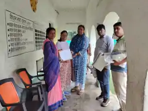 एसआईआर: वक्त पर कार्य पूरा करने वाली दो बीएलओ सम्मानित 