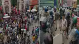 हजारों छात्रों ने किया डीएम ऑफिस पर प्रदर्शन, नीट पेपर लीक और लाठीचार्ज के विरोध में मार्च 