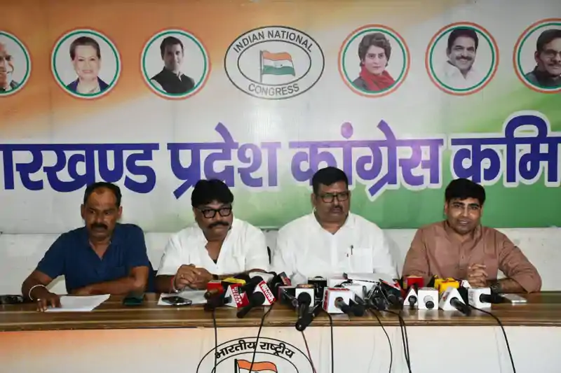 भर्ती परीक्षाओं में धांधली पर कांग्रेस का हल्ला बोल, शिक्षा बजट बढ़ाने की मांग