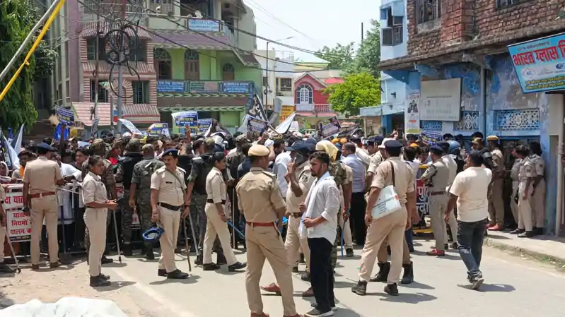 मॉब लिंचिंग को लेकर आक्रोश, सांसद पप्पू यादव हुए मार्च में शामिल मॉब लिंचिंग को लेकर आक्रोश, सांसद पप्पू यादव हुए मार्च में शामिल