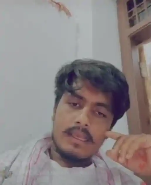 दोनों हाथों से चलाता हूं राइफल, बेवजह परेशान न करे पुलिस, वायरल हुआ युवक का वीडियो