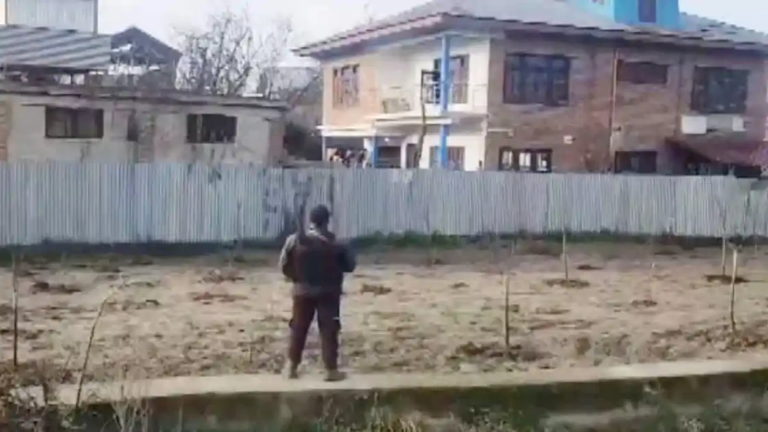 लाल किला विस्फोट जांच में NIA की बड़ी कार्रवाई, जम्मू-कश्मीर के कई ठिकानों पर छापेमारी