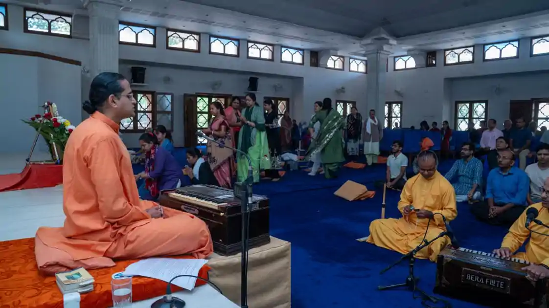 रांची : भक्ति और ध्यान के साथ संपन्न हुआ YSS का 109वां स्थापना दिवस, मेधावी छात्रों को मिली छात्रवृत्ति