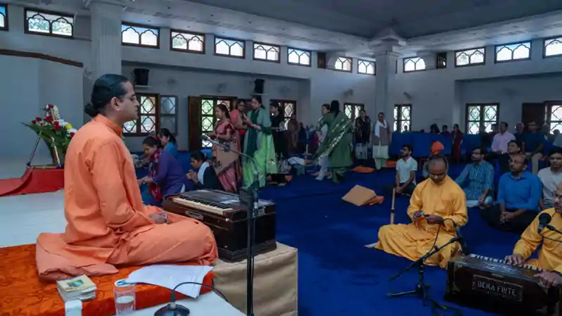रांची : भक्ति और ध्यान के साथ संपन्न हुआ YSS का 109वां स्थापना दिवस, मेधावी छात्रों को मिली छात्रवृत्ति