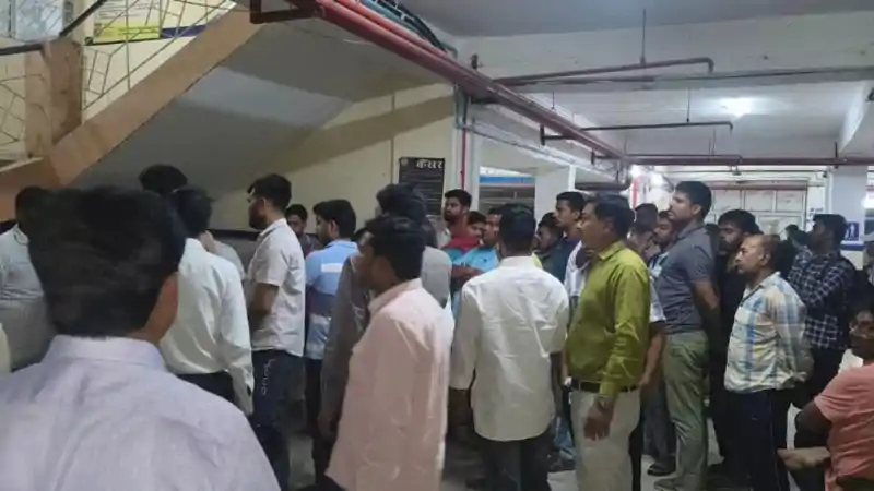 पूजा कर घर लौट रहे बुजुर्ग को बाइक ने मारी टक्कर, समय पर इलाज नहीं मिलने से गई जान पूजा कर घर लौट रहे बुजुर्ग को बाइक ने मारी टक्कर, समय पर इलाज नहीं मिलने से गई जान