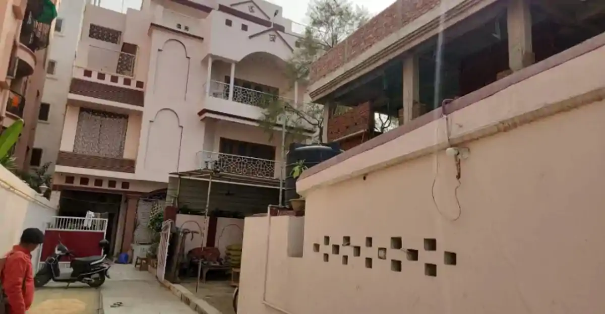 उत्पाद अधीक्षक के घर छापा, इनकम से 1.5 करोड़ ज्यादा कमाई, औरंगाबाद में नोट गिनने की मशीन मंगाई गई