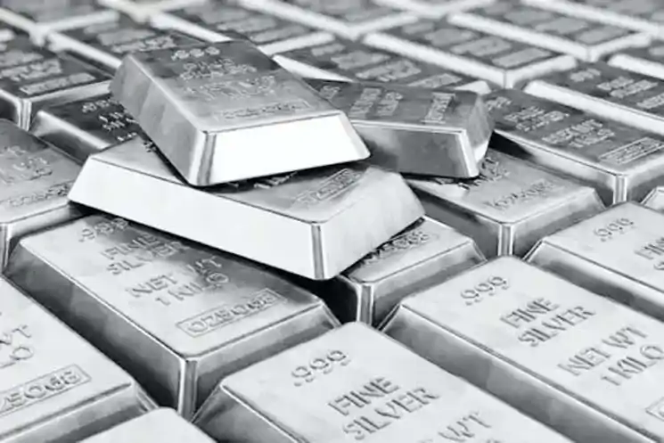 भाई दूज पर चांदी के दामों में बड़ी गिरावट, 6 हजार रुपये तक हुई सस्ती 