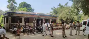 Bihar MLC Election: कटेया में शिक्षक एमएलसी चुनाव में 97.14% मतदान