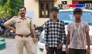 हथुआ में अवैध हथियार और कारतूस के साथ 3 गिरफ्तार, एक मोटरसाइकिल जब्त