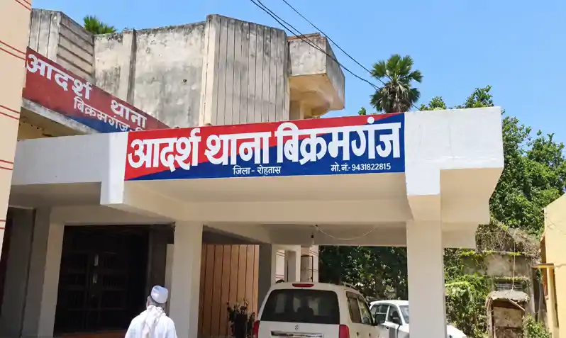 विसर्जन के दौरान हादसा, 3 बच्चियां डूबी, 2 को ग्रामीणों ने बचाया, एक की मौत विसर्जन के दौरान हादसा, 3 बच्चियां डूबी, 2 को ग्रामीणों ने बचाया, एक की मौत